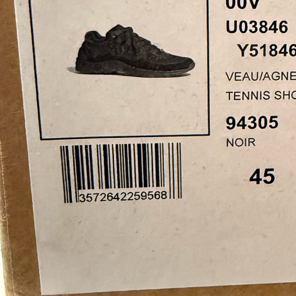 CHANEL Men's Black Sneakers - Uniform - Picture 6 of 6